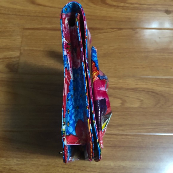 Mary Jane Bags Oilcloth Bag Clutch 3D Bow Detail Floral Fuchsia Wristlet - Picture 4 of 14